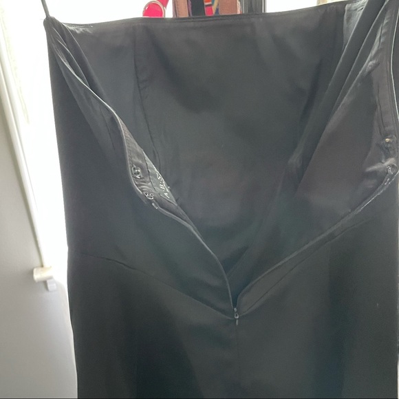 Beautiful black gown size 4 ABS - Picture 5 of 6